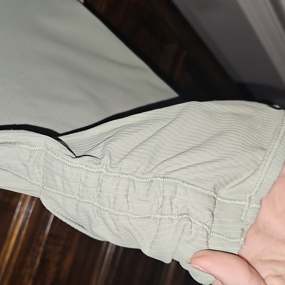 Lululemon Nwts All It Takes Back-Twist Rib Short Sleeve Tops! Sz 6 FOGN! - Picture 3 of 9